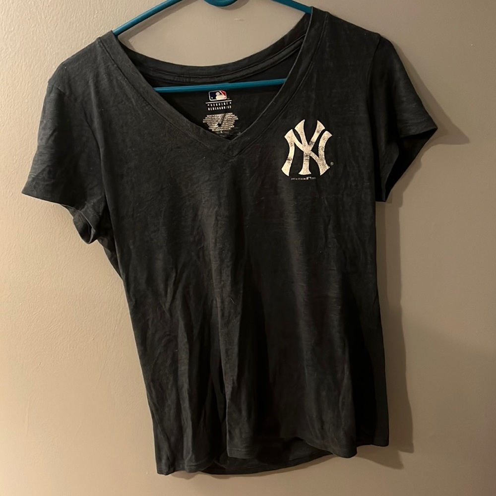 NY Yankee t shirt